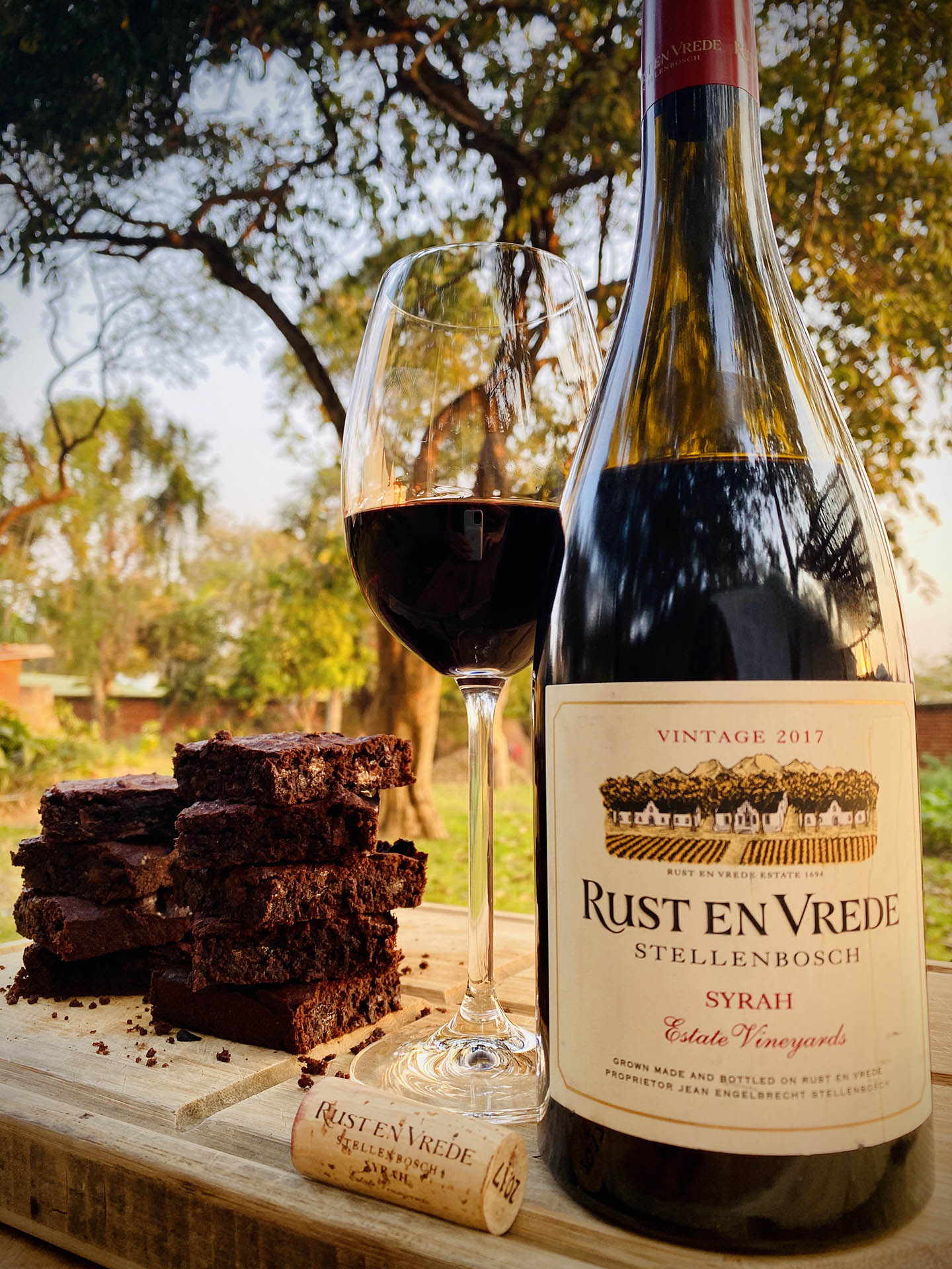 Red wine and chocolate brownies
